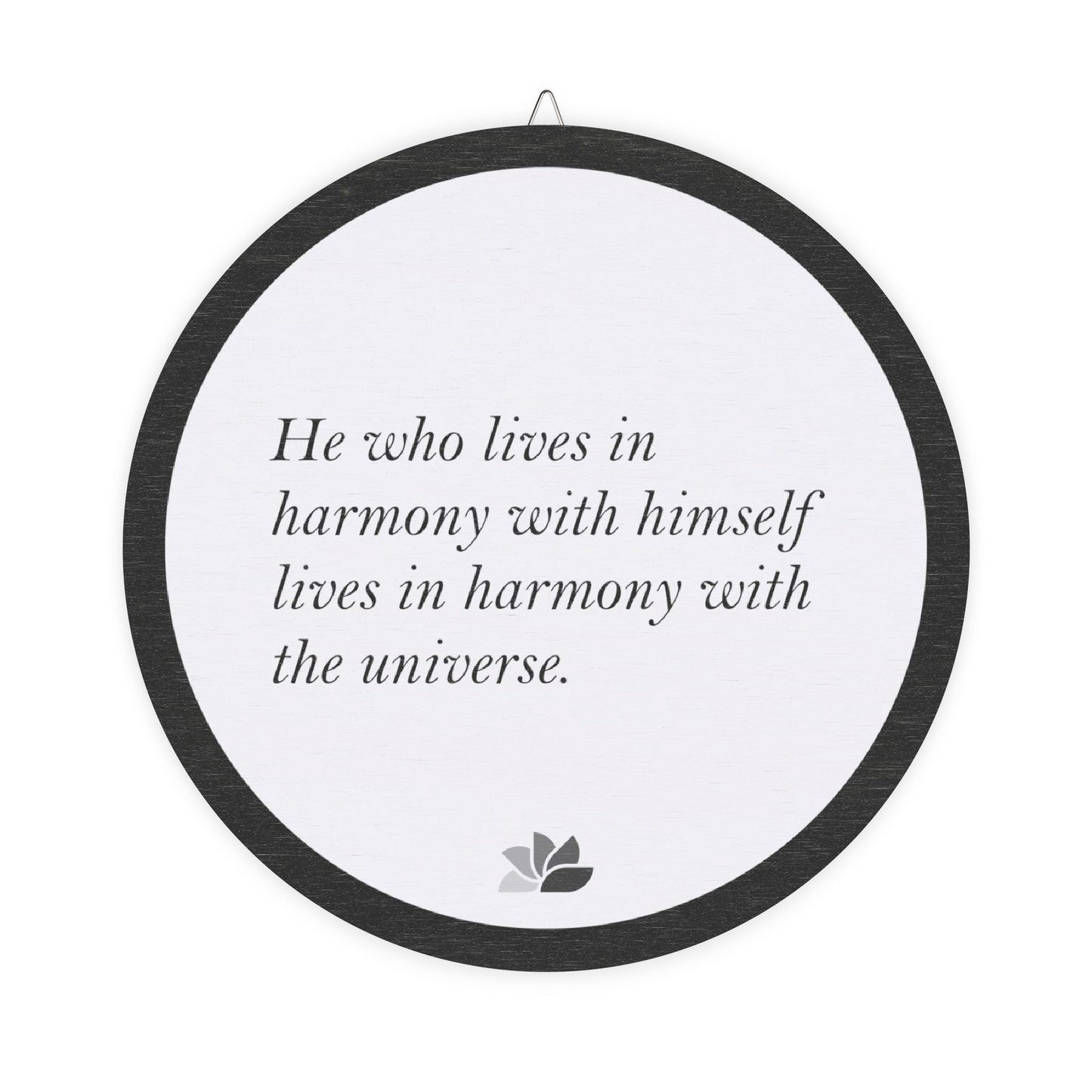 New Harmony™ Tre Hengende Skilt (Hvit): Marcus Aurelius Quotes