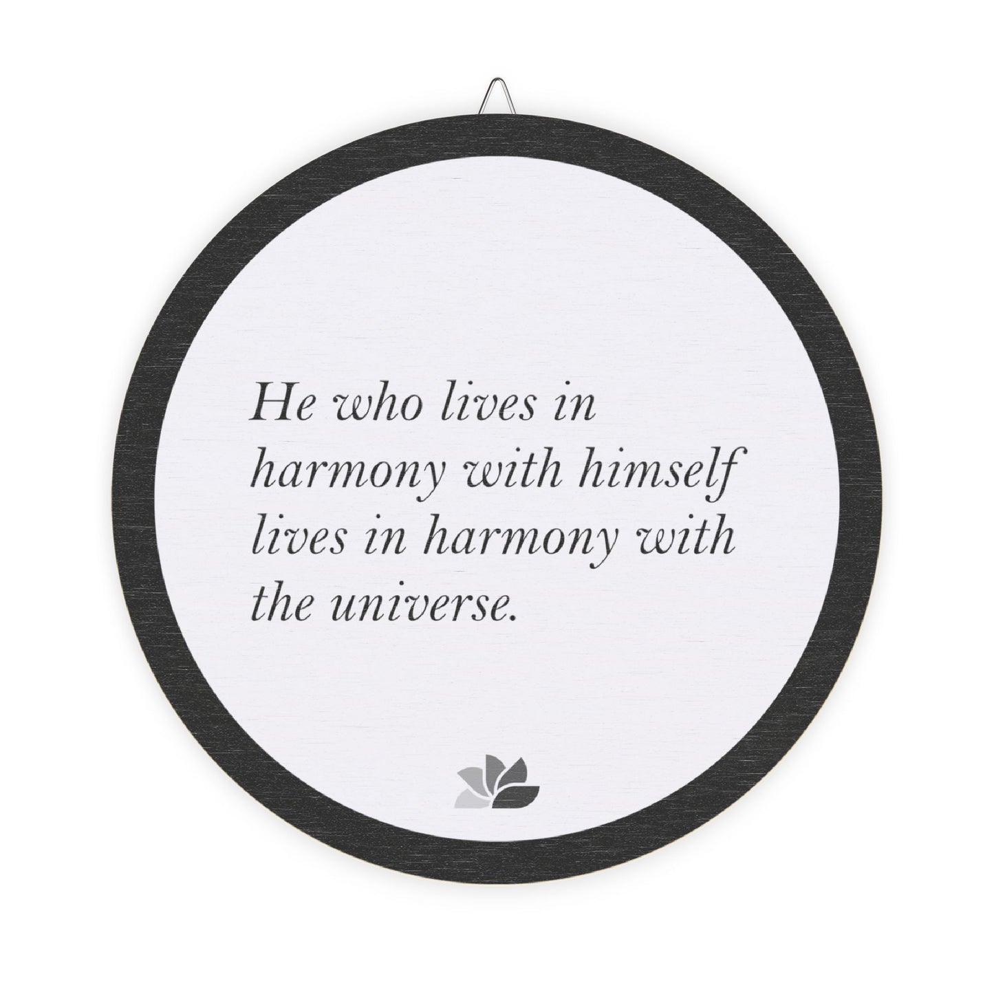 New Harmony™ Tre Hengende Skilt (Hvit): Marcus Aurelius Quotes
