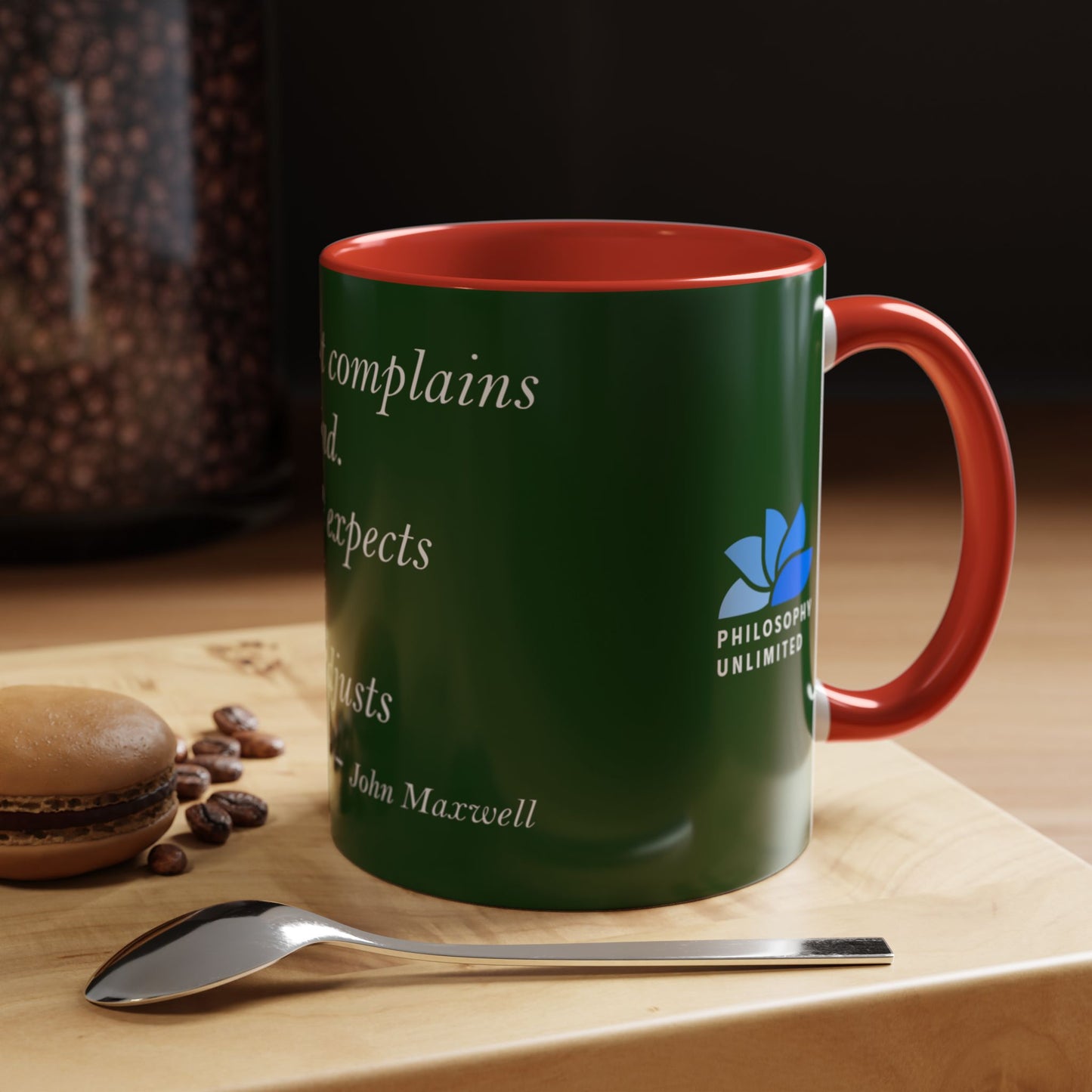 The Storm Is Over Accent™ Kaffekrus 11 oz (0,33 l) / 15 oz (0,44 l) (Grønn Tema): John Maxwell Quotes
