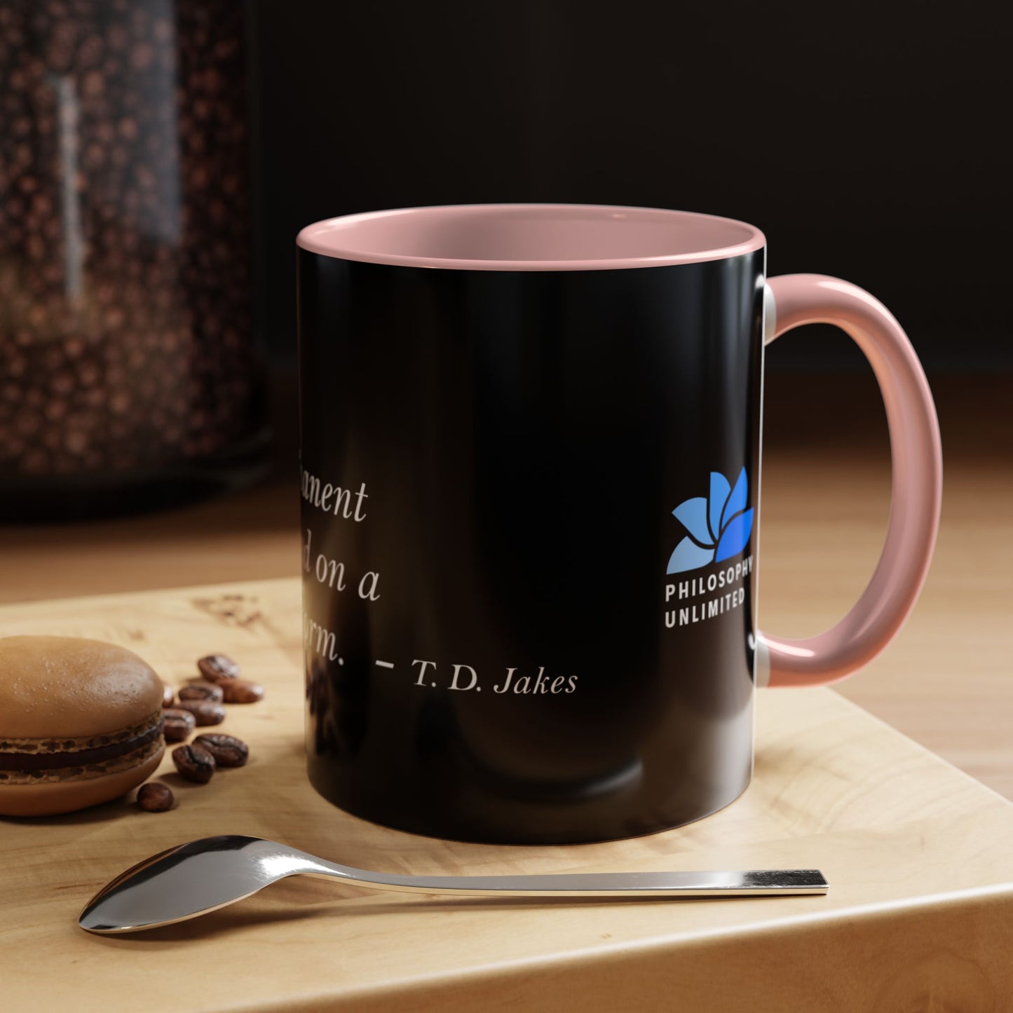 The Storm Is Over Accent™ kaffemugg 11 oz (0,33 L) / 15 oz (0,44 L) (svart tema): TD Jakes Citat
