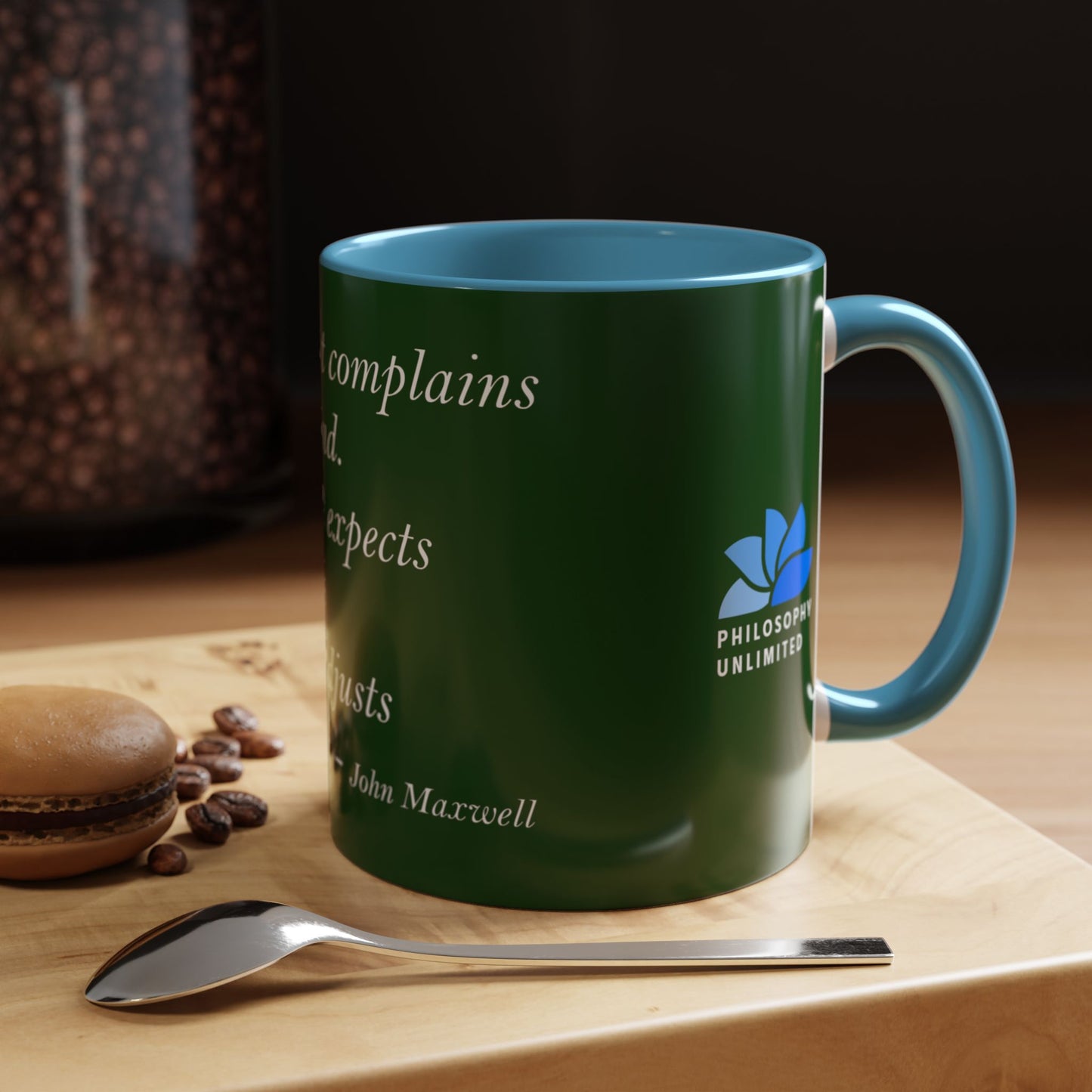The Storm Is Over Accent™ Kaffekrus 11 oz (0,33 l) / 15 oz (0,44 l) (Grønn Tema): John Maxwell Quotes