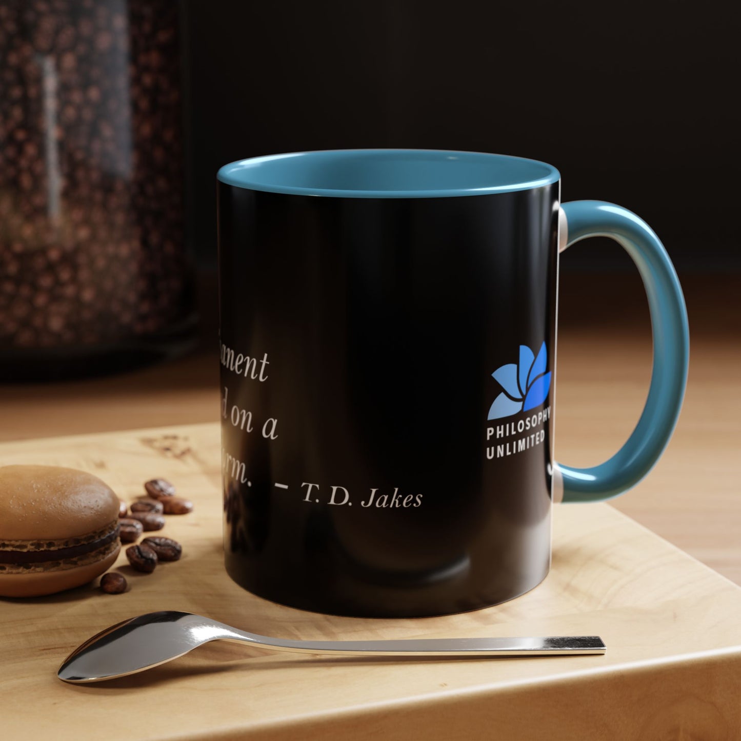 The Storm Is Over Accent™ kaffemugg 11 oz (0,33 L) / 15 oz (0,44 L) (svart tema): TD Jakes Citat
