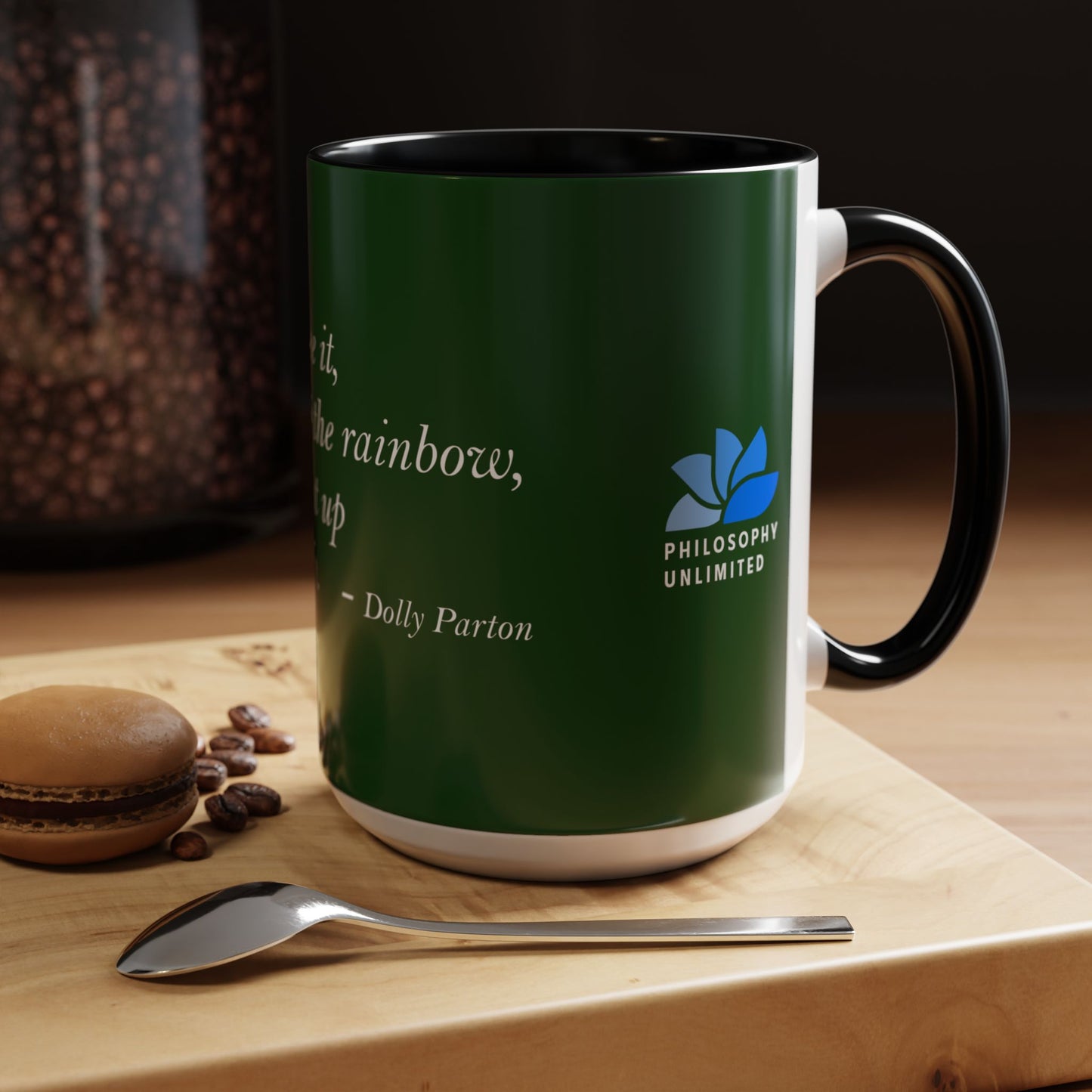 The Storm Is Over Accent™ Kaffekrus 11 oz (0,33 l) / 15 oz (0,44 l) (Grønn Tema): Dolly Parton Quotes