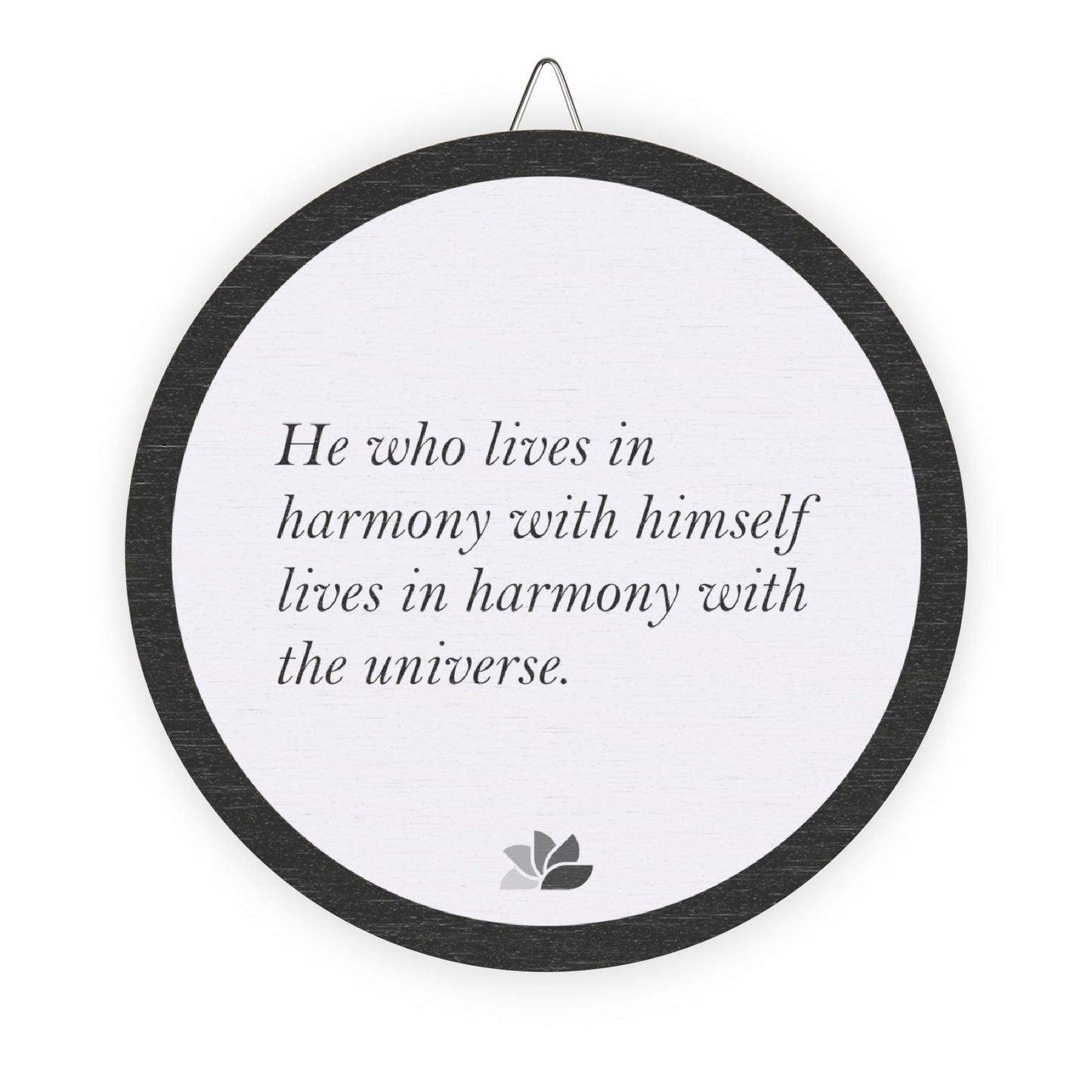 New Harmony™ Tre Hengende Skilt (Hvit): Marcus Aurelius Quotes